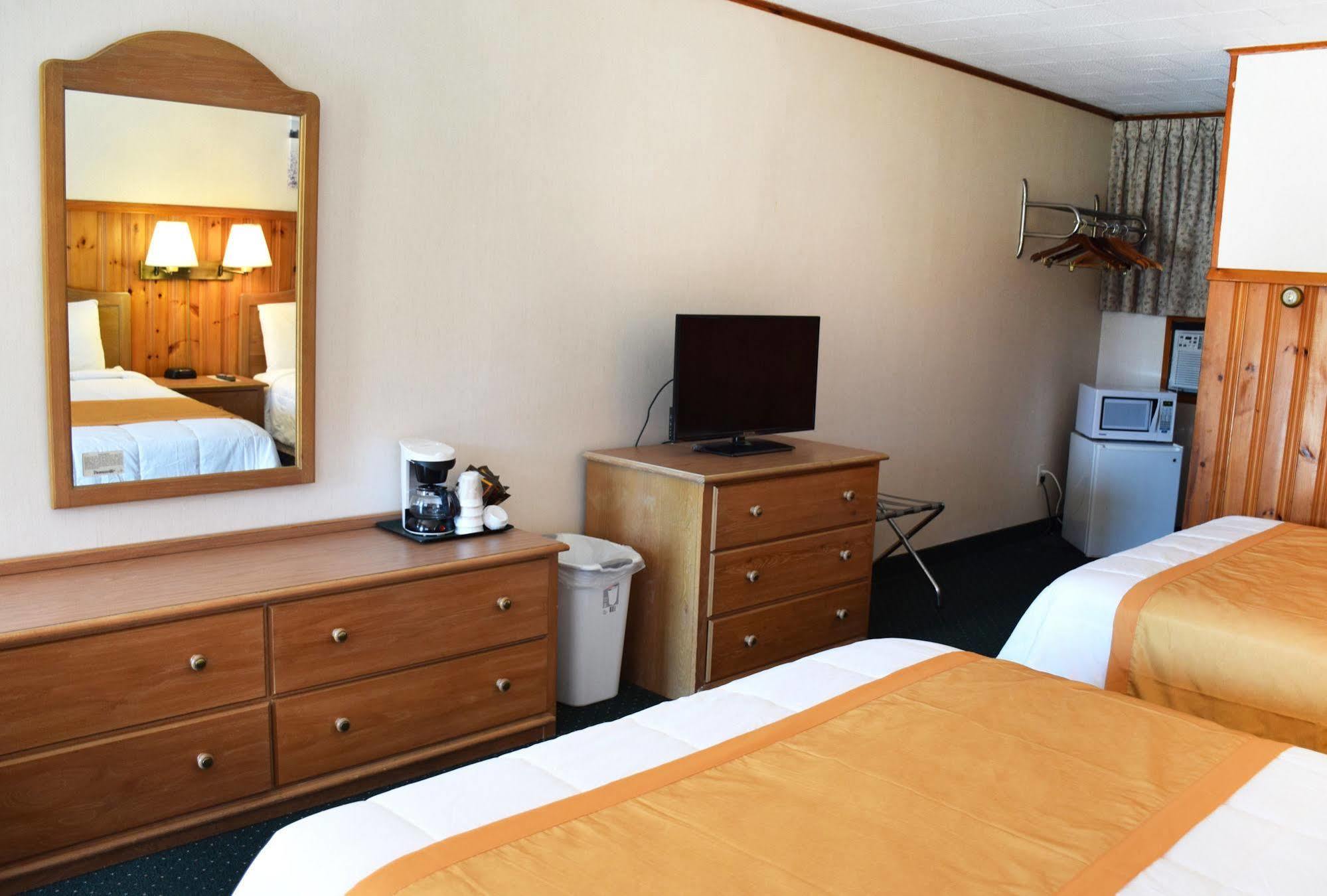Wakita Court Motel ควีนส์เบอรี ภายนอก รูปภาพ